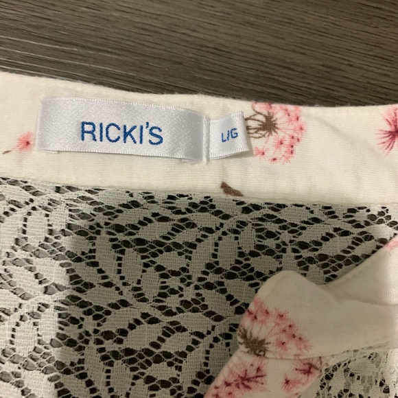 Ricki’s cream top pink dandelion print high low L - Picture 3 of 12